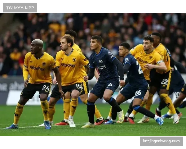 狼队佩雷拉完全采用3-4-2-1阵型 带队成功保级